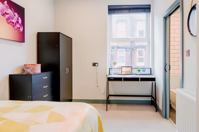 Harold Place 26208# 4