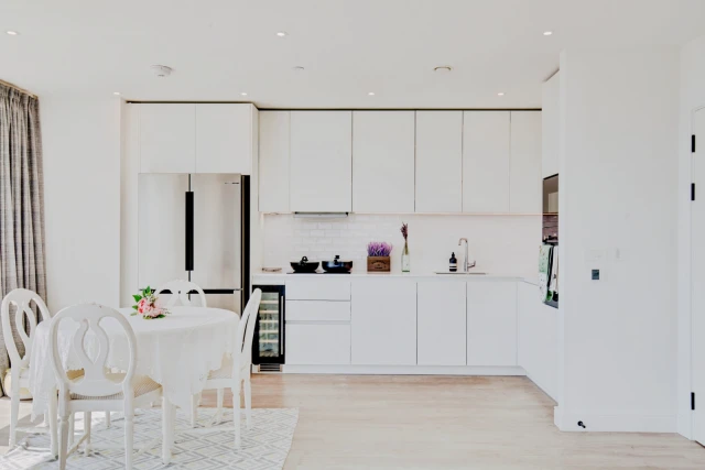3 Bed Flat, Caldon Boulevard, HA0