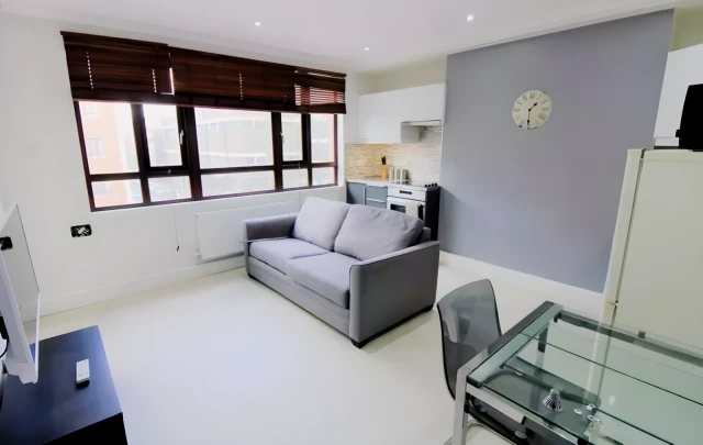 LH-Russell Square 4