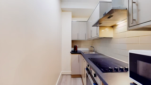 Talgarth Road 27355# 4
