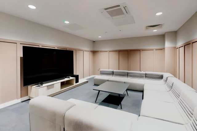 Gob Briggate Studios 1