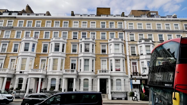 Cromwell Road 27290# 2