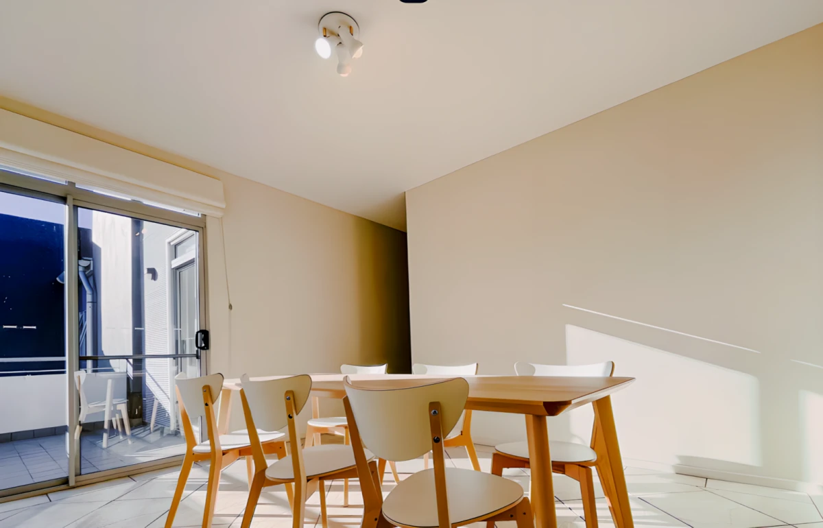 1 Beissel St 0