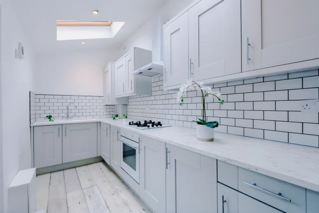 27 Gladstone Terrace 2