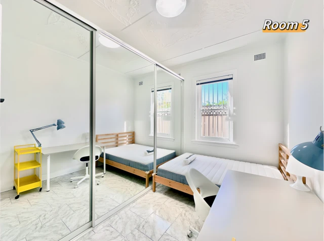 10B Borrodale Road - Sydney student accommodation - 5 bed 2 bath