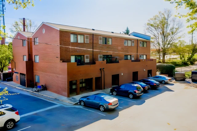 3116 Hillsborough 1