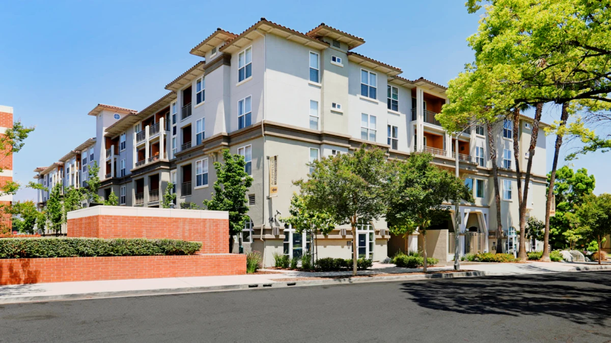 Acappella Pasadena Apartments - alloggio per studenti a 帕萨迪纳市的意大利语是 "Città di Pasadena"。