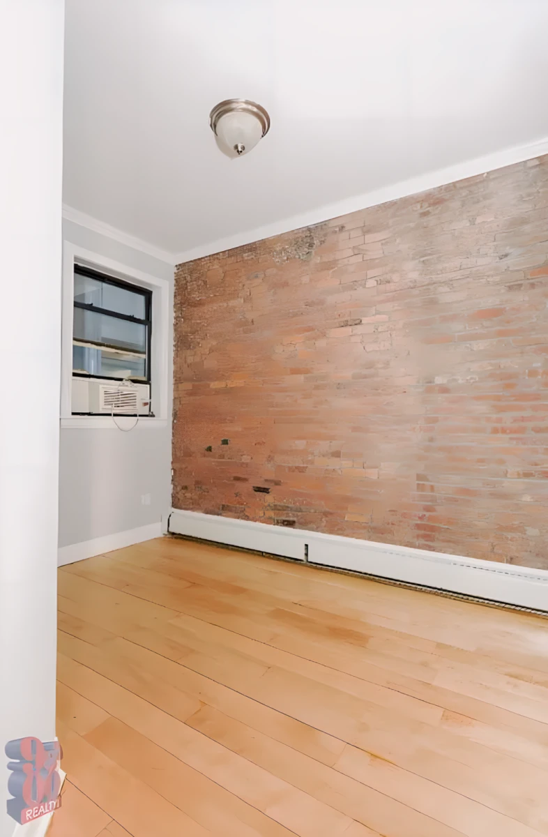 42 Avenue B 0