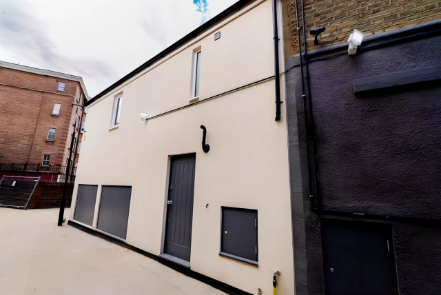LH-Denmark Hill 3