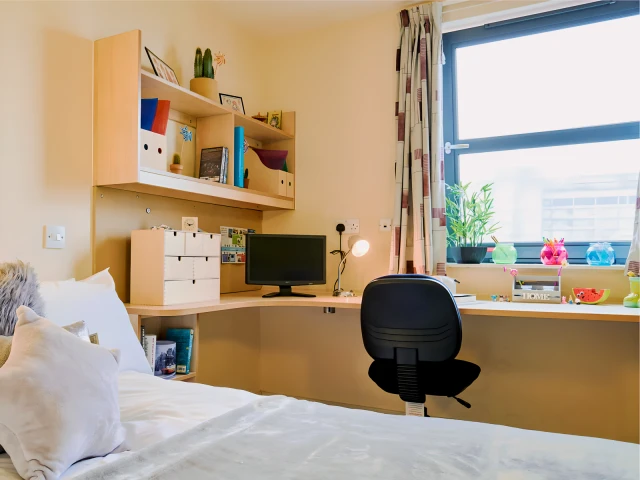 uhomes.com | 学生の宿泊施設、住宅、アパート、賃貸アパート