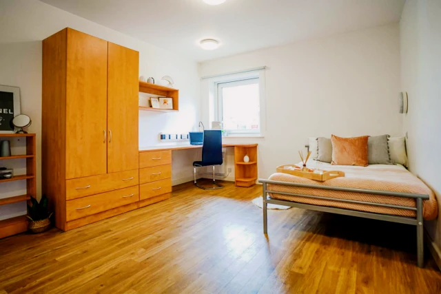 uhomes.com | Alojamiento de estudiantes, Vivienda, Pisos, Apartamentos en Alquiler