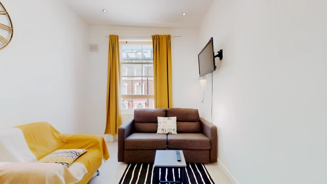 Hogarth Road 27957# 2