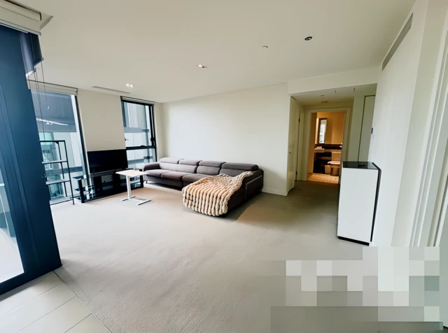 8 Waterside Place - Melbourne student accommodation - 2 Bed 2 Bath