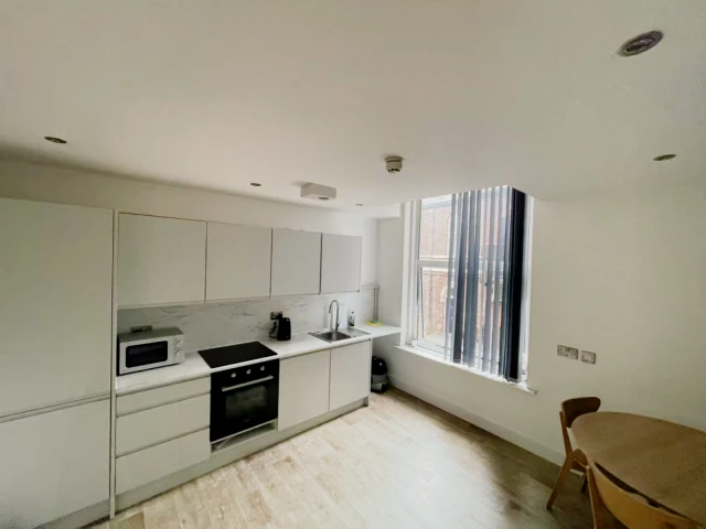 Belgravia House Flat 1B 1