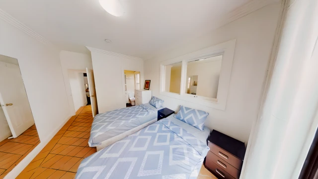 102 Abercrombie St - Sydney student accommodation - 5 bed 5 bath