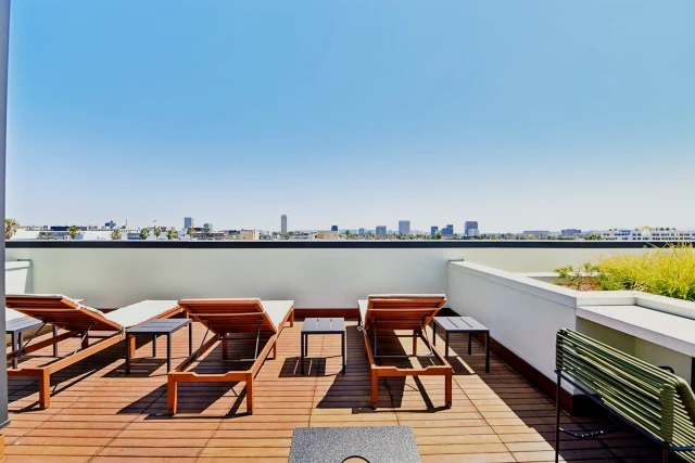 Bloom Beverly Grove 2