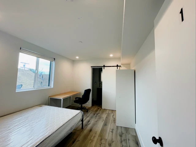 3001 Van Buren Place 4