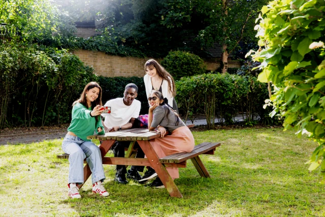 Ewen Henderson Court 3