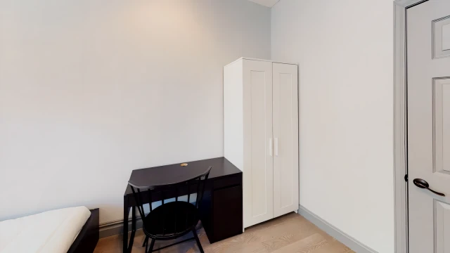 #572: East Village 4