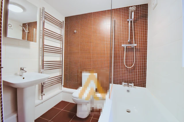 Entire Place·5B1.5B···74 Raddlebarn Road Birmingham B29 6HJ 4