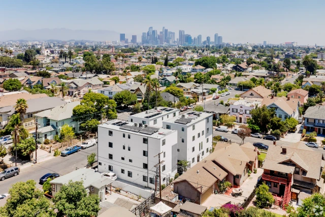 3003 1/2 Van Buren Pl 1