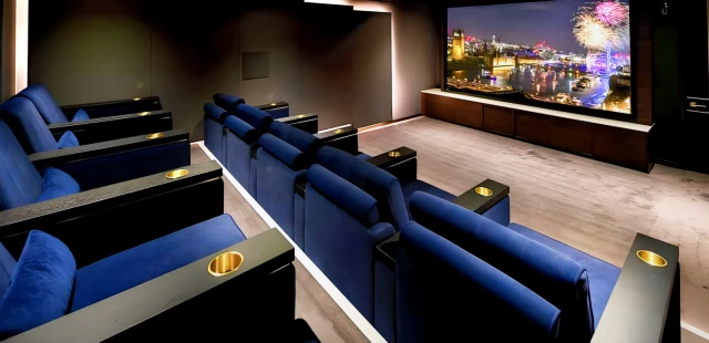 Royal Warwick Square 2