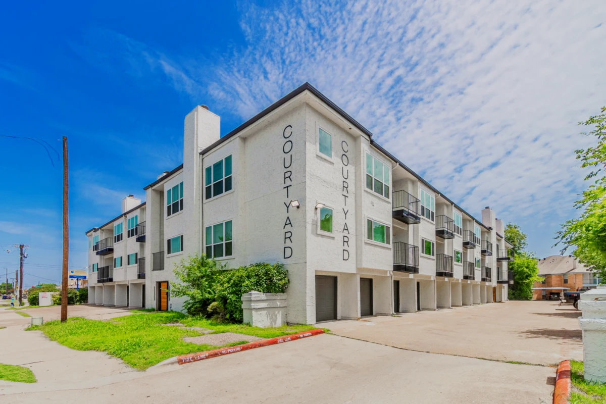 Courtyard Condos Dallas 0