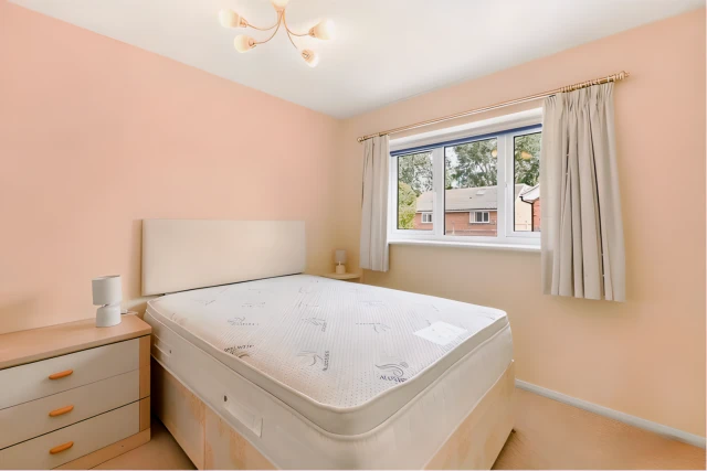 LH-Ambassador Square