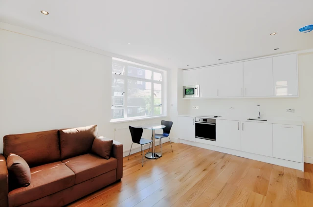 LH-Nell Gwynne House 1