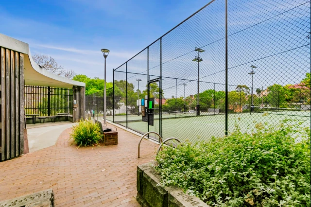 Hamilton Lodge Apartments 1