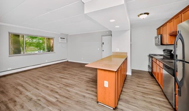 3305-3307 Jefferson 4