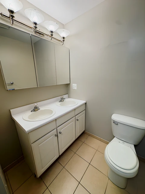 CA - 223 South 41st Street 4