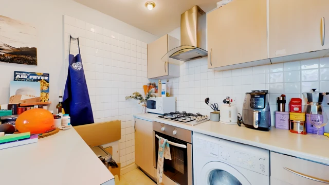 Trebovir Road 29960# 4