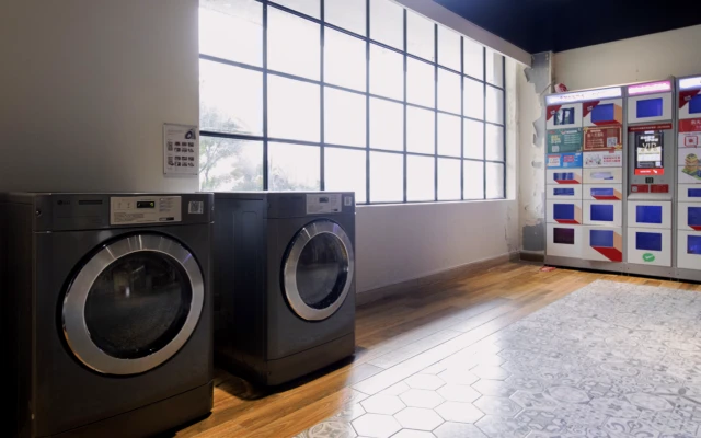 Zhongxing Road Metro Station Store - CJIA Apartment - Shanghai student accommodation - Laundry Room