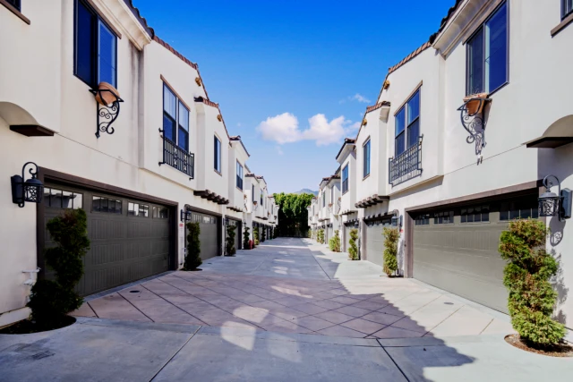 825 Arcadia Ave 4